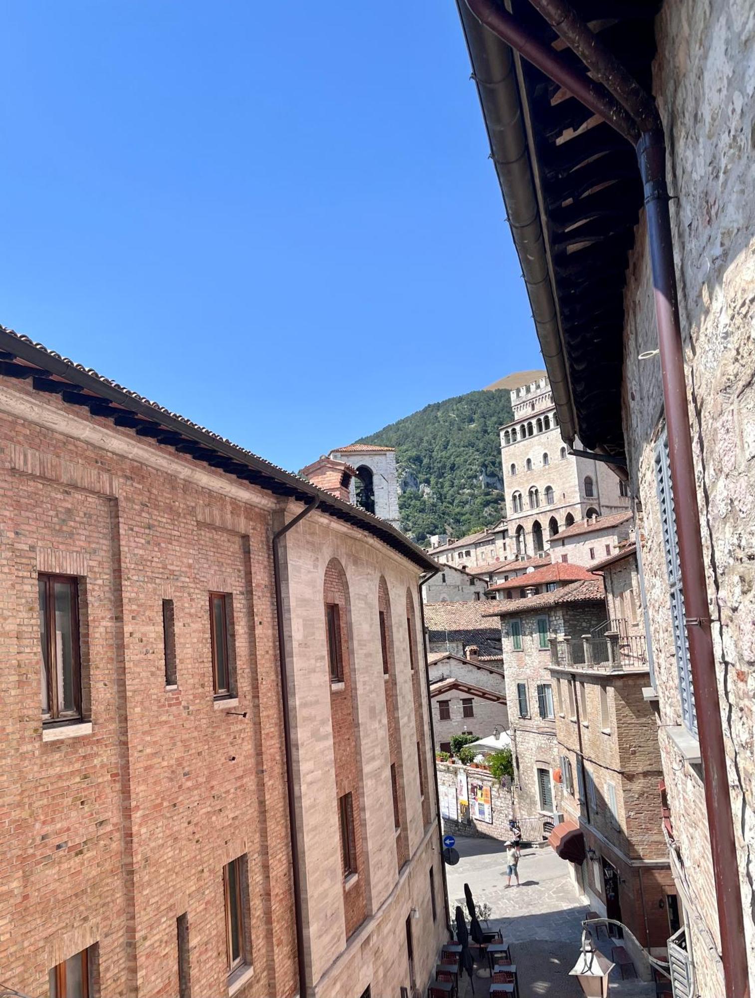 L'Inferno Di Dante Panzió Gubbio Kültér fotó